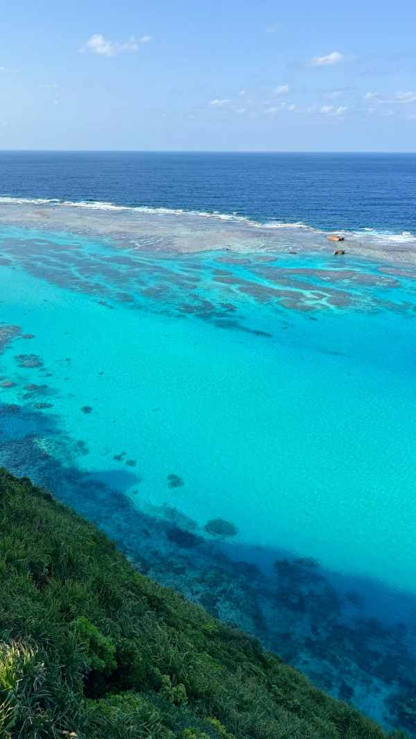 8月の宮古島の海とリーフエッジ